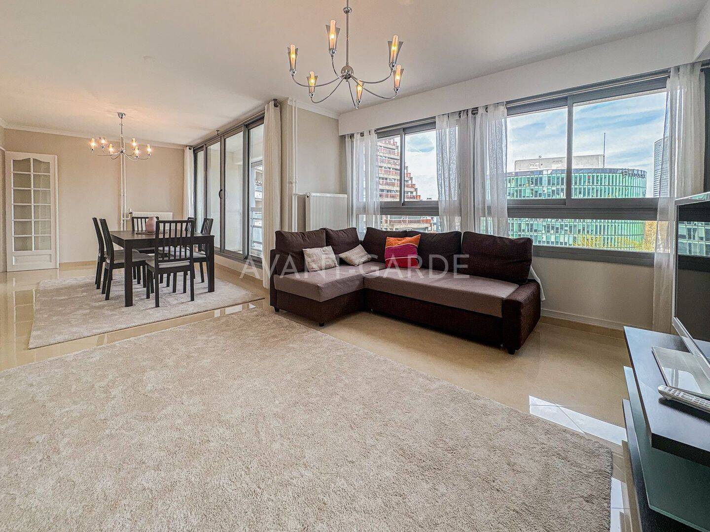 Appartement 4 pièces 87 m² · à Courbevoie · 87 m² · 3 000 €