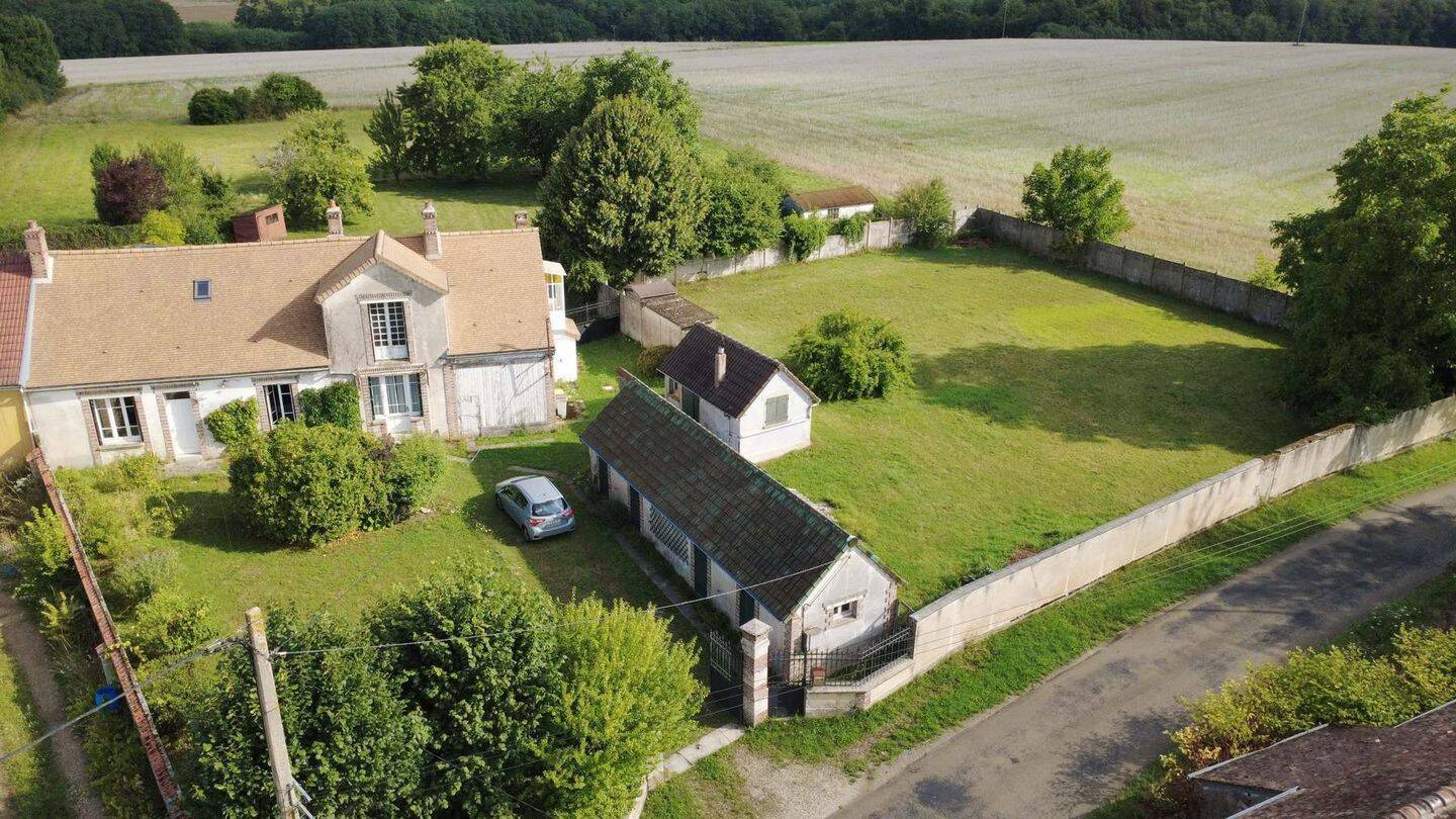 Maison 7 pièces 200 m² · à Sens · 200 m² · 210 000 €