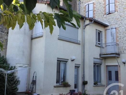 Duplex à louer 530 € 3 pièces 2 chambres 80 m² 2ème étage Graulhet 81300