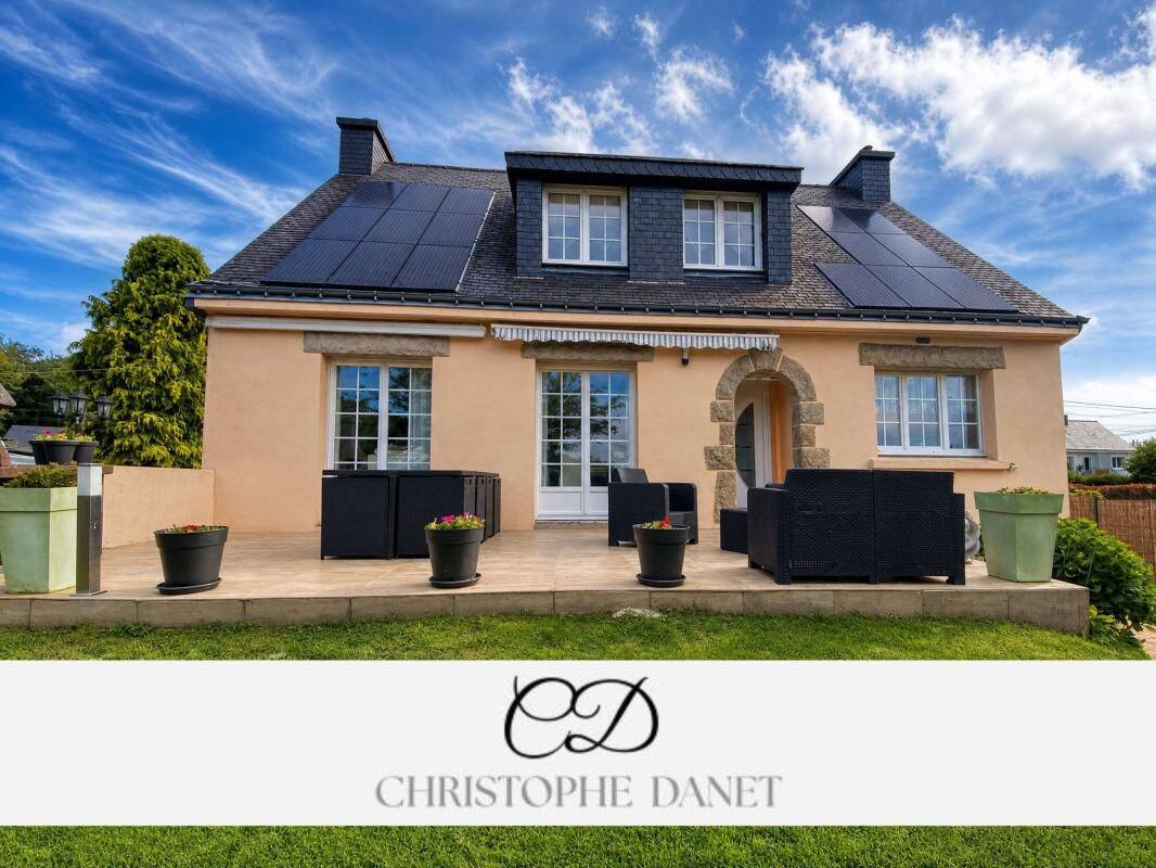 Maison 7 pièces 145 m² · à Locqueltas · 145 m² · 469 000 €