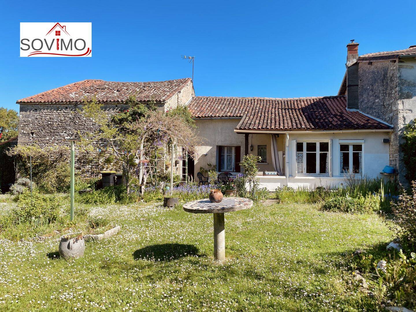 Maison 4 pièces 74 m² · à Benest · 73,5 m² · 60 500 €