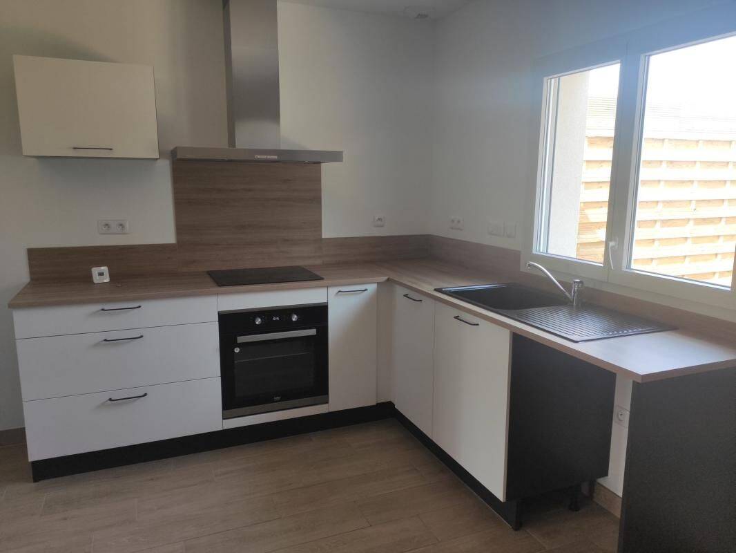 Maison 4 pièces 93 m² · à Ferrières · 92,9 m² · 1 200 €