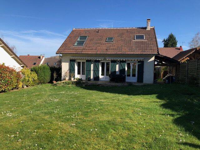 Maison 6 pièces 120 m² · à Saint-Arnoult-en-Yvelines · 120 m² · 402 000 €