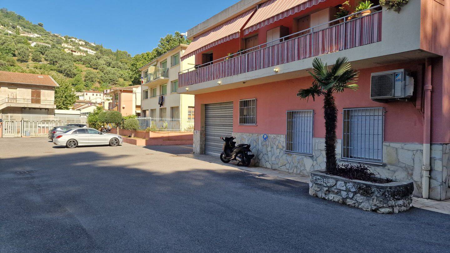 Appartement 3 pièces 73 m² · à Saint-André-de-la-Roche · 73,2 m² · 1 590 €