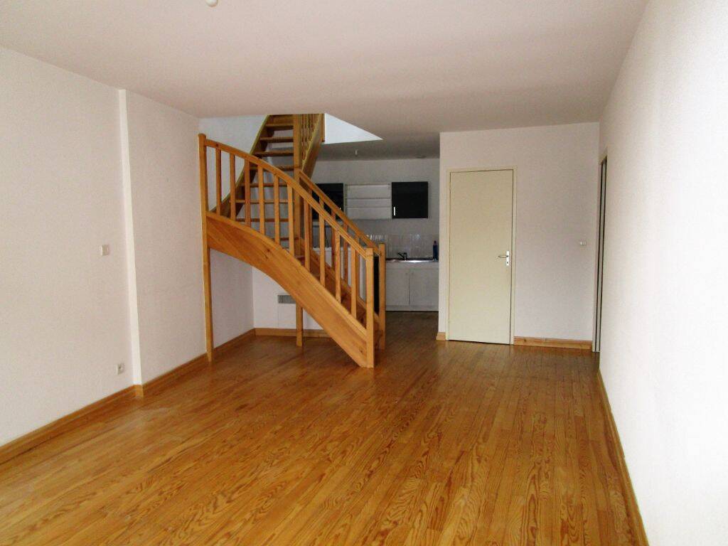 Appartement 4 pièces 80 m² · à Montbrison · 80 m² · 630 €