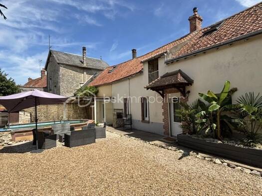 Maison à vendre 215 000 € 5 pièces 3 chambres 100 m² 1 107 m² de terrain Thignonville 45300