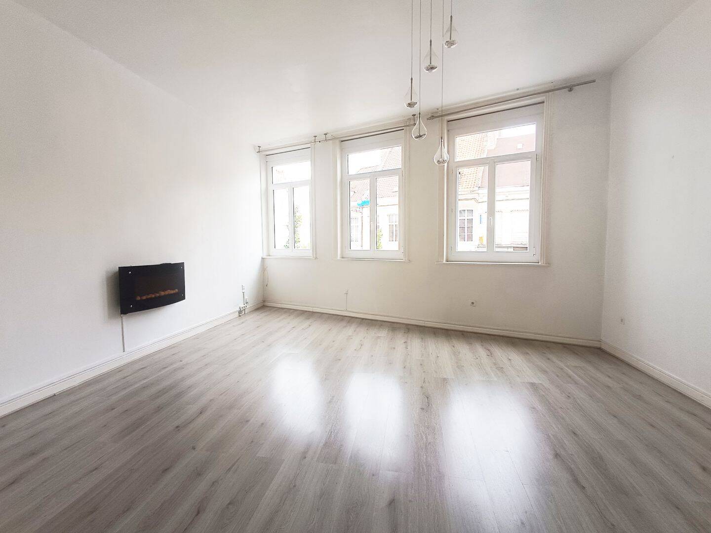 Appartement 3 pièces 100 m² · à Douai · 100 m² · 880 €