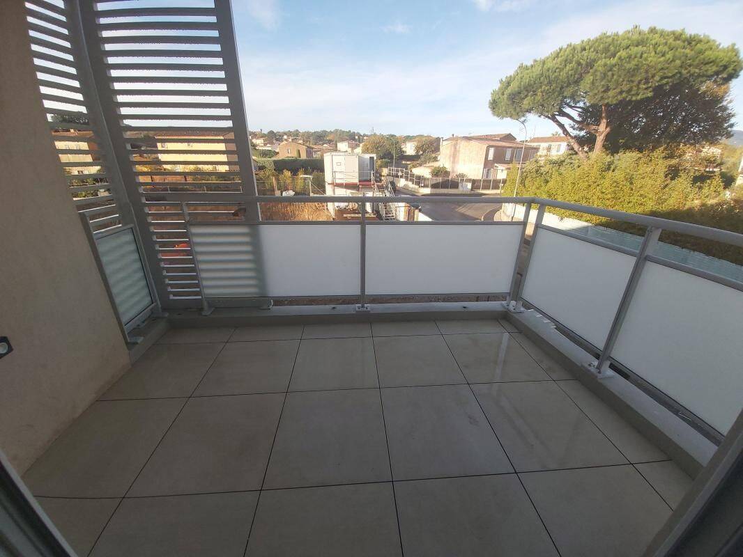 Appartement 2 pièces 42 m² · à Cogolin · 41,9 m² · 712 €