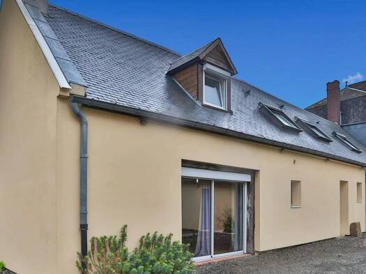 Maison de plain-pied à vendre 269 000 € 8 pièces 3 chambres 147 m² 3 200 m² de terrain Halloy 60210