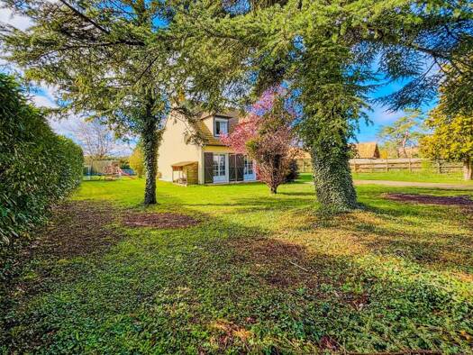 Maison à vendre 284 900 € 4 pièces 3 chambres 125 m² 1 650 m² de terrain Bû 28410