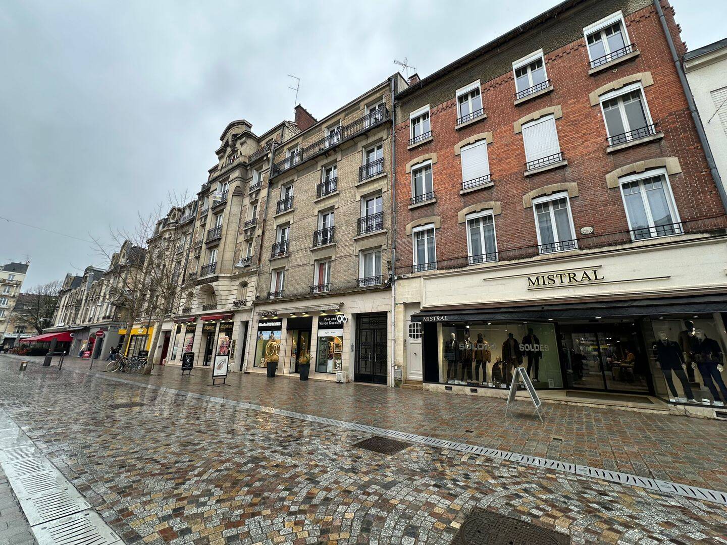 Appartement 4 pièces 71 m² · à Reims · 70,9 m² · 1 410 €