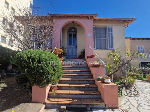 Maison à vendre 485 000 € 4 pièces 2 chambres 59 m² 384 m² de terrain Colombier Le Cannet 06110