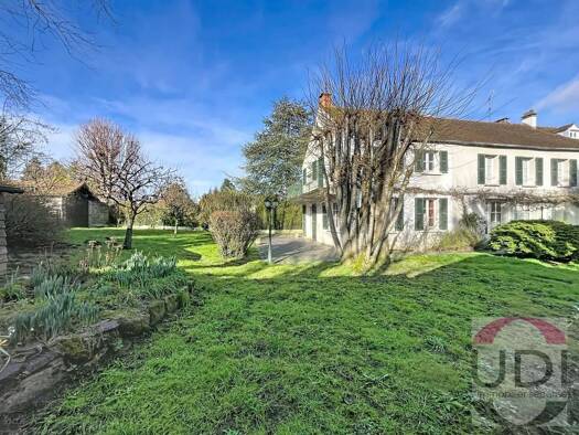 Maison à vendre 350 000 € 7 pièces 4 chambres 180 m² 833 m² de terrain Champcueil 91750