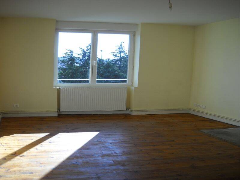 4 pièces 75 m² · à Saint-Étienne · 75 m² · 540 €/mois