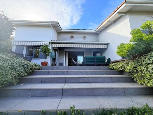 Villa à vendre 795 000 € 5 pièces 4 chambres 185 m² 990 m² de terrain Saint-Laurent-d'Aigouze 30220