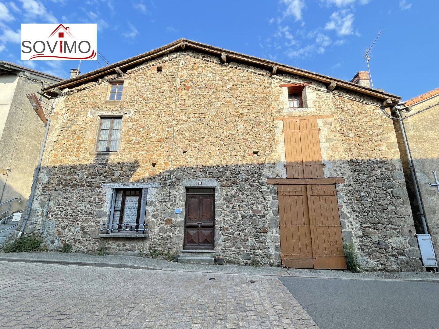 Maison 4 pièces 87 m² · à Confolens · 87 m² · 44 800 €