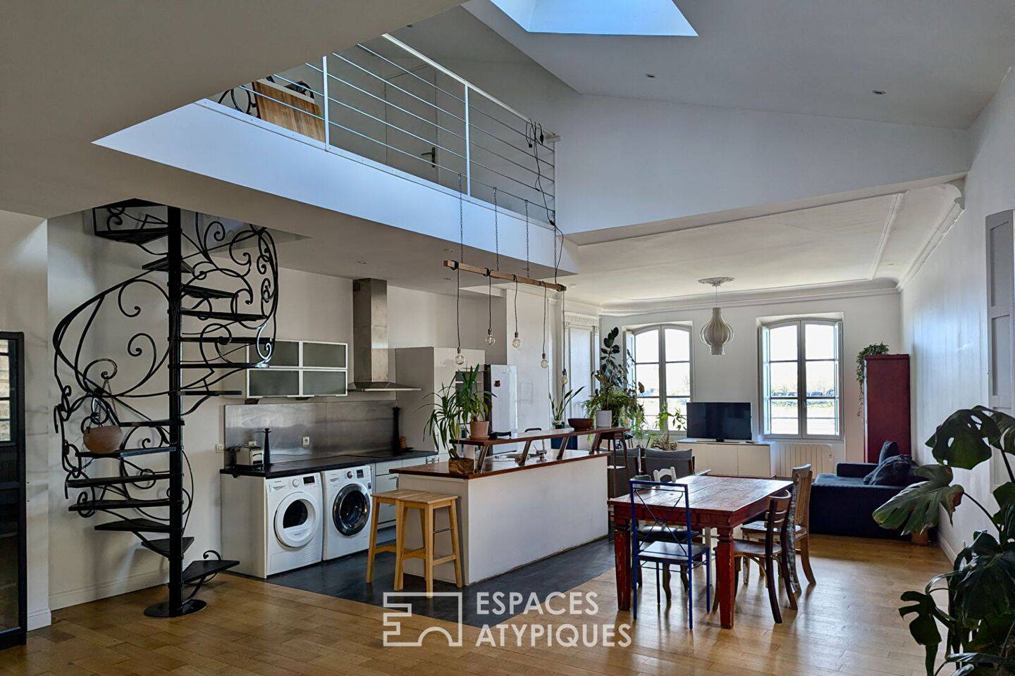 Appartement 3 pièces 118 m² · à Bordeaux · 118 m² · 1 800 €