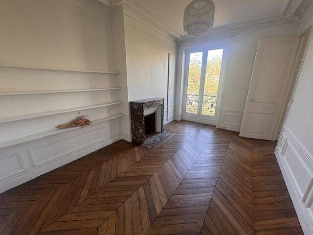Appartement 2 pièces 42 m² · à Paris 11ème Arrondissement · 42 m² · 1 253 €