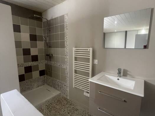 Immeuble à vendre 297 000 € 160 m² Gagnières 30160