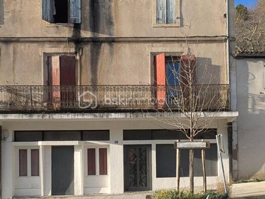 Maison à vendre 65 000 € 7 pièces 4 chambres 240 m² 305 m² de terrain Urbain Fumel 47500
