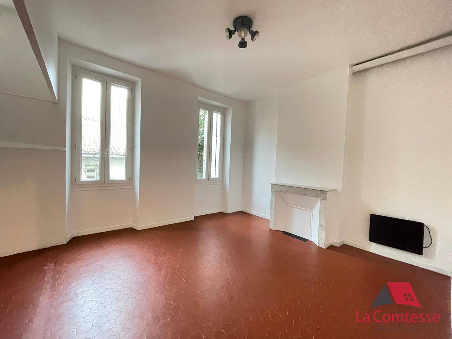 Appartement 2 pièces 50 m² · à Marseille 5ème Arrondissement · 50 m² · 780 €