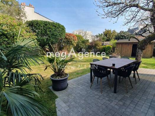 Maison à vendre 759 000 € 6 pièces 3 chambres 158 m² 509 m² de terrain Centre Halles Saint-Nazaire 44600