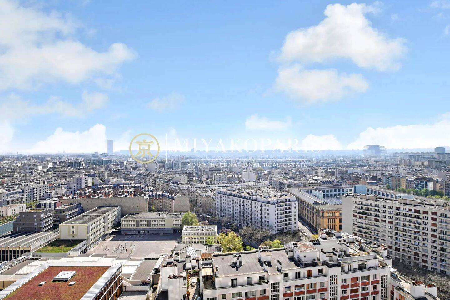 Appartement 4 pièces 98 m² · à Paris 15ème Arrondissement · 98 m² · 720 000 €