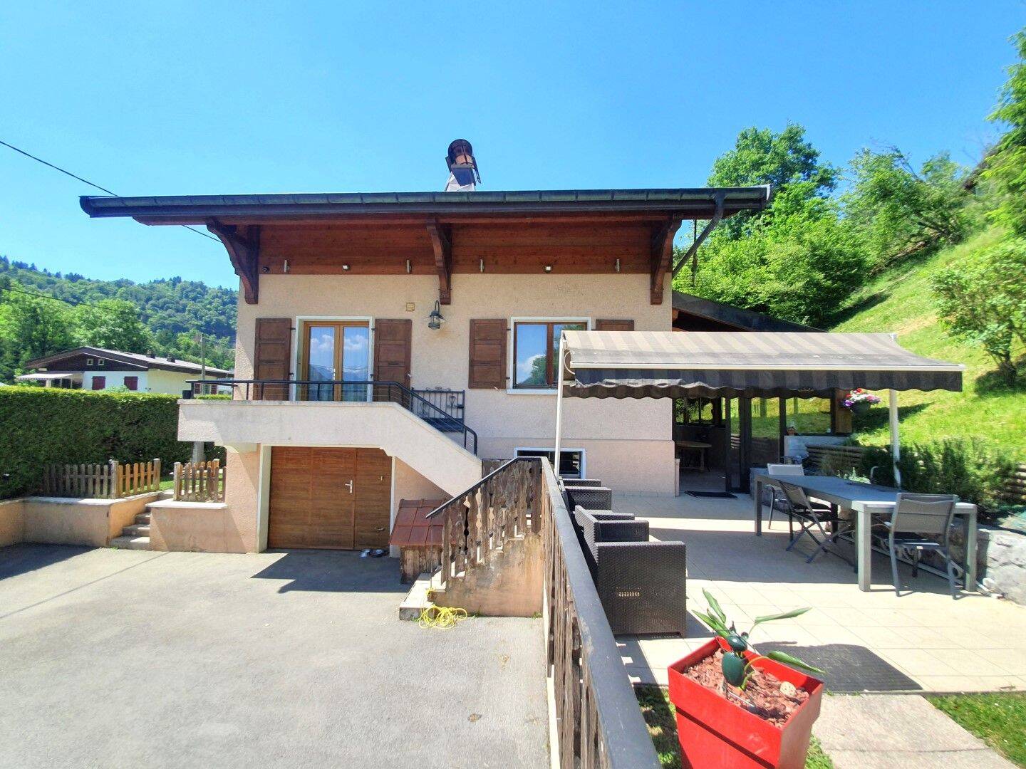 Maison 7 pièces 162 m² · à Saint-Jeoire · 162 m² · 440 000 €