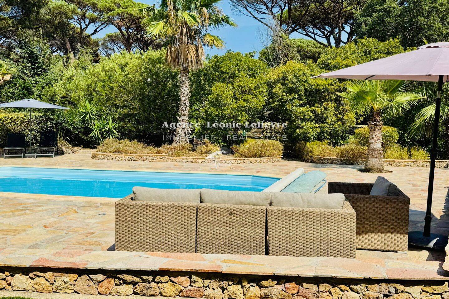 Maison 4 pièces 99 m² · à Roquebrune-sur-Argens · 98,5 m² · 750 000 €