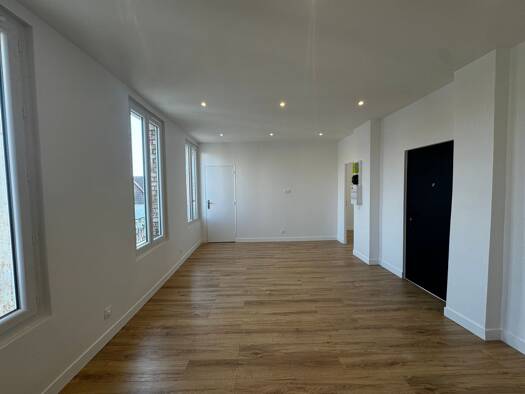 Appartement à vendre 345 000 € 3 pièces 2 chambres 55 m² Étage 2/2 Signac-Murs à Pêches Montreuil 93100