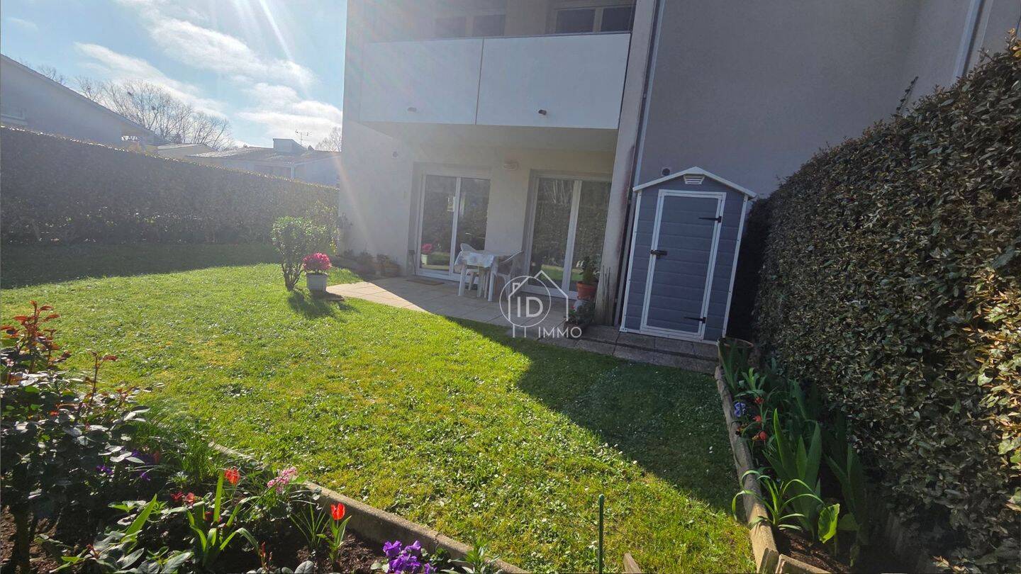 Maison 2 pièces 48 m² · à Saint-Seurin-sur-l'Isle · 48,3 m² · 30 000 €