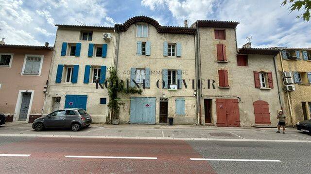 Maison 7 pièces 153 m² · à Peyrolles-en-Provence · 153 m² · 370 000 €