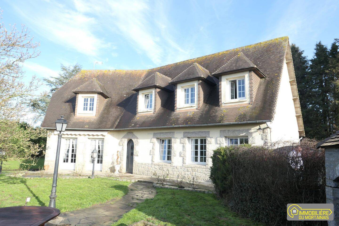 Maison 7 pièces 171 m² · à Saint-Hilaire-du-Harcouët · 171 m² · 266 000 €