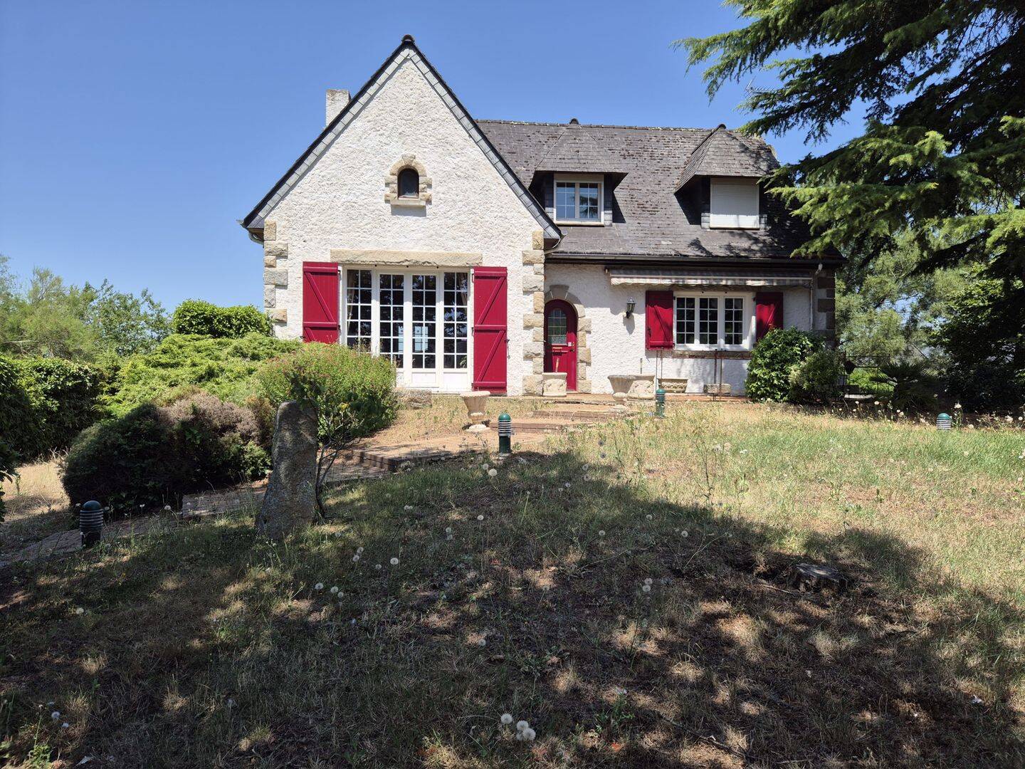 Maison 6 pièces 172 m² · à Sablé-sur-Sarthe · 172,3 m² · 228 800 €