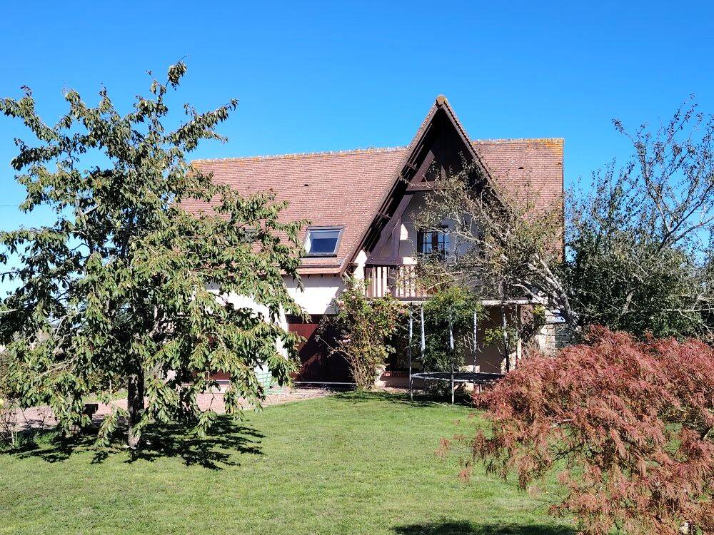 Maison 8 pièces 256 m² · à Chartres · 256 m² · 364 000 €