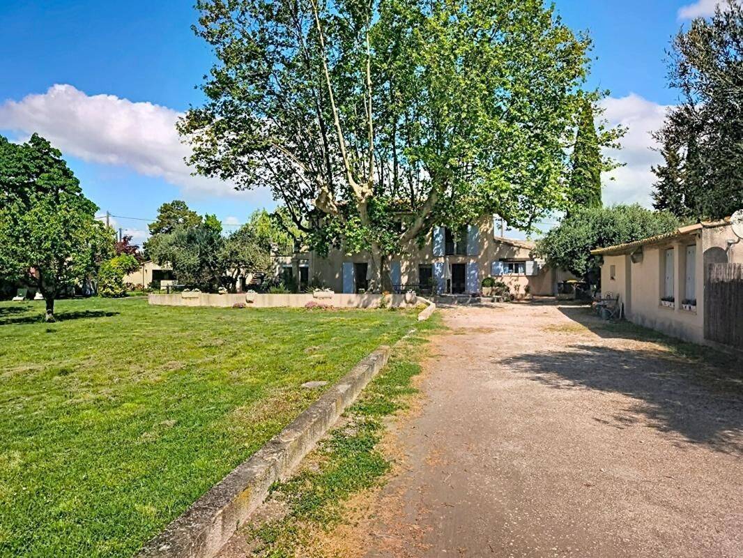 Maison 11 pièces 298 m² · à Monteux · 298 m² · 655 000 €
