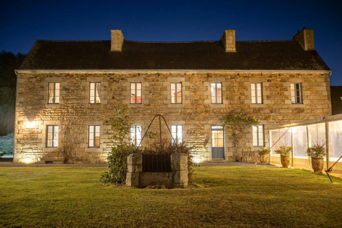 Maison 17 pièces 630 m² · à Penvénan · 630 m² · 1 190 000 €