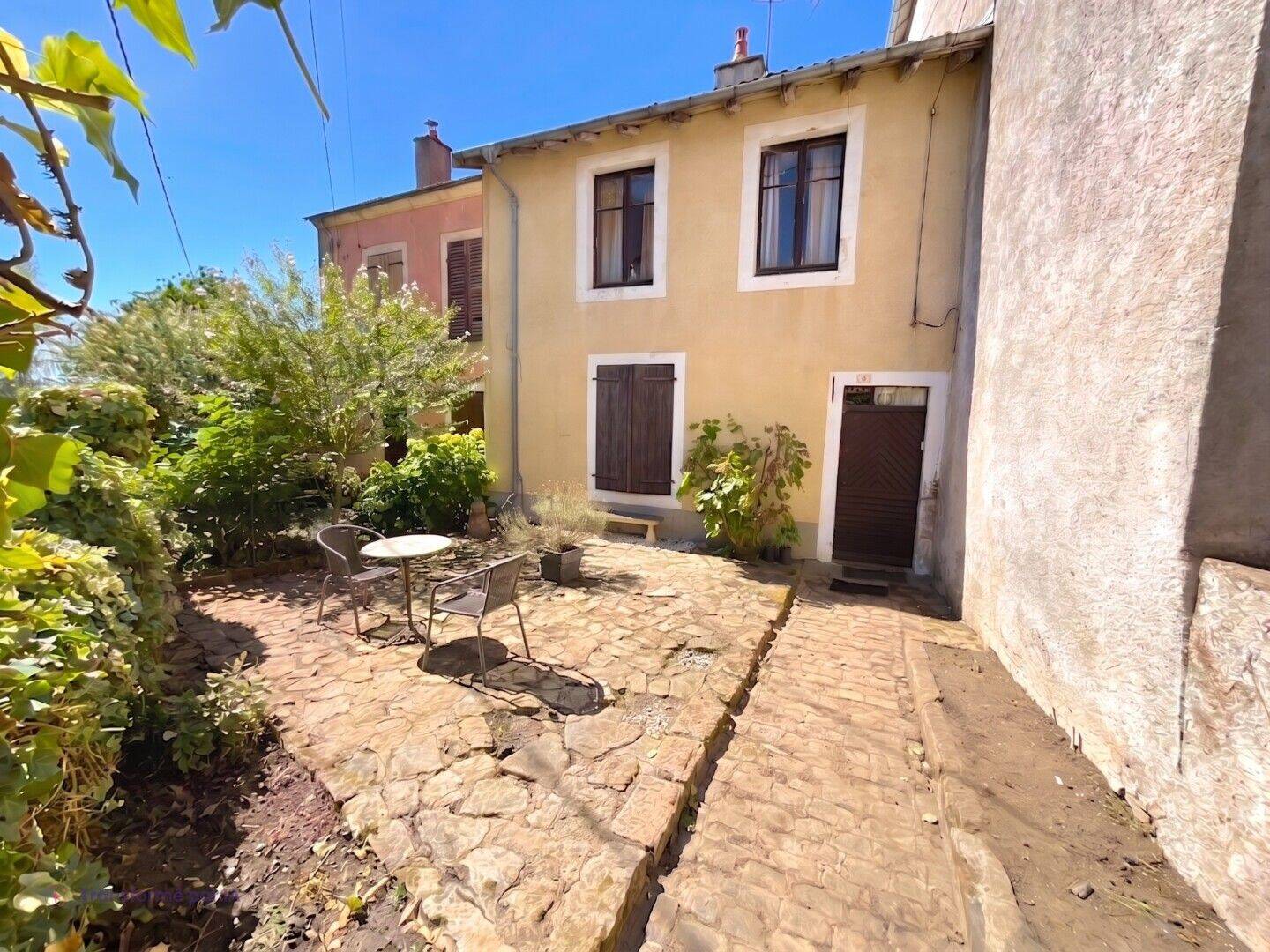 Maison 5 pièces 105 m² · à Bousseraucourt · 105 m² · 79 000 €