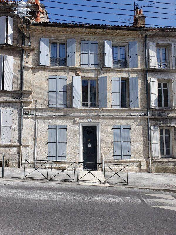 Maison 10 pièces 166 m² · à Angoulême · 166 m² · 302 100 €