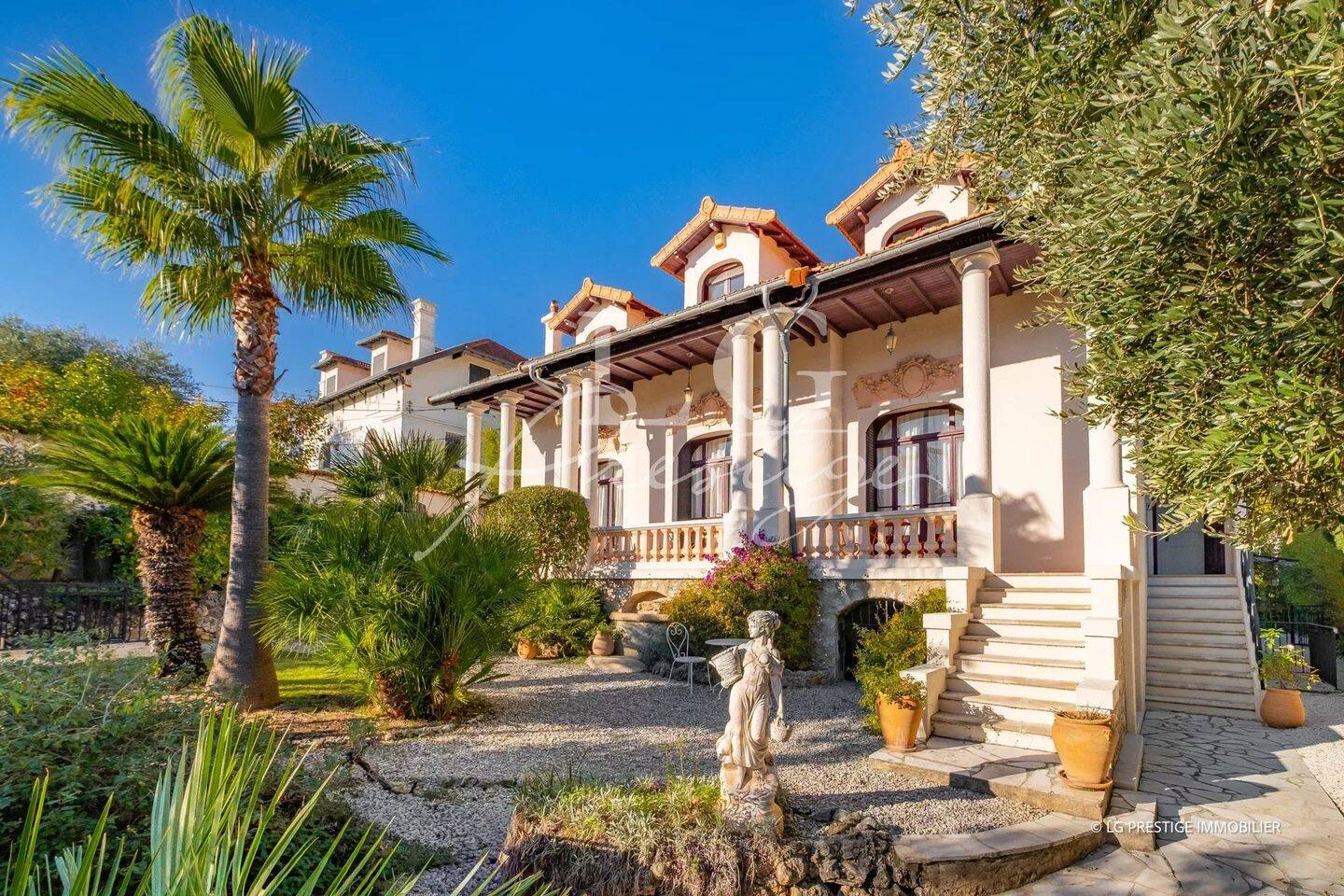Maison 11 pièces 275 m² · à Cannes · 275 m² · 1 990 000 €