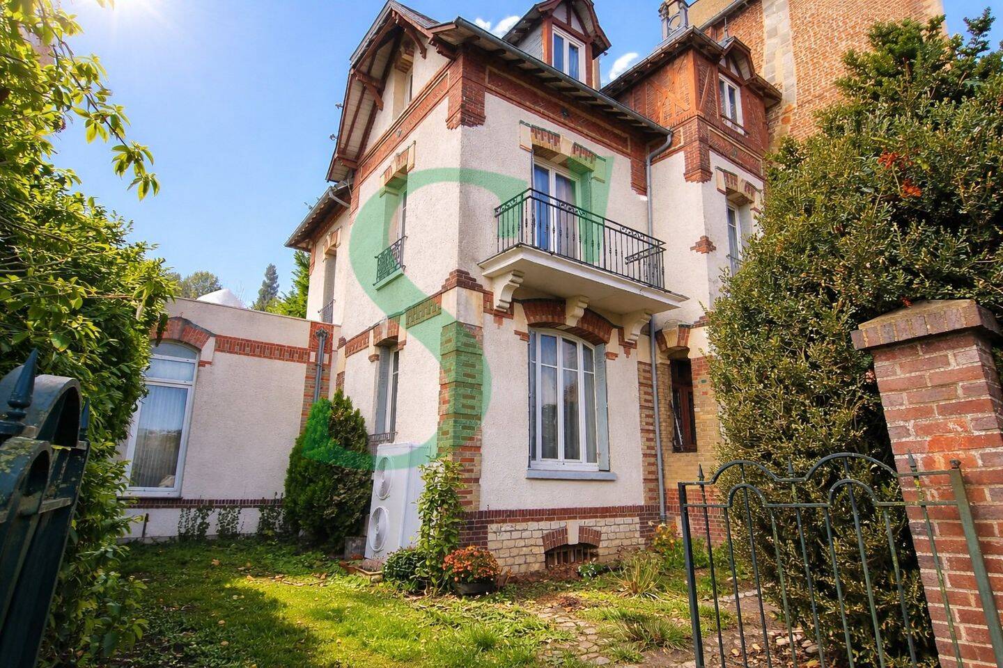 Maison 7 pièces 176 m² · à Gisors · 176 m² · 320 500 €