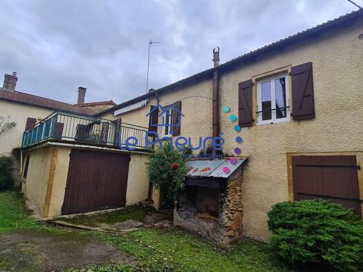 Maison à vendre 99 000 € 6 pièces 5 chambres 112 m² 408 m² de terrain Charlieu 42190