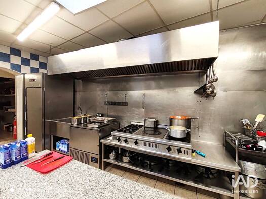 Local commercial à vendre 235 000 € 165 m² de surface de vente La Chapelle-des-Marais 44410