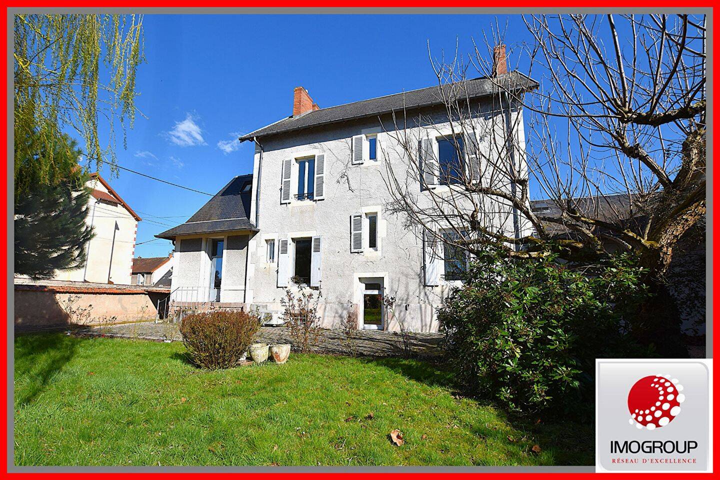 Maison 11 pièces 220 m² · à Lapalisse · 220 m² · 200 000 €
