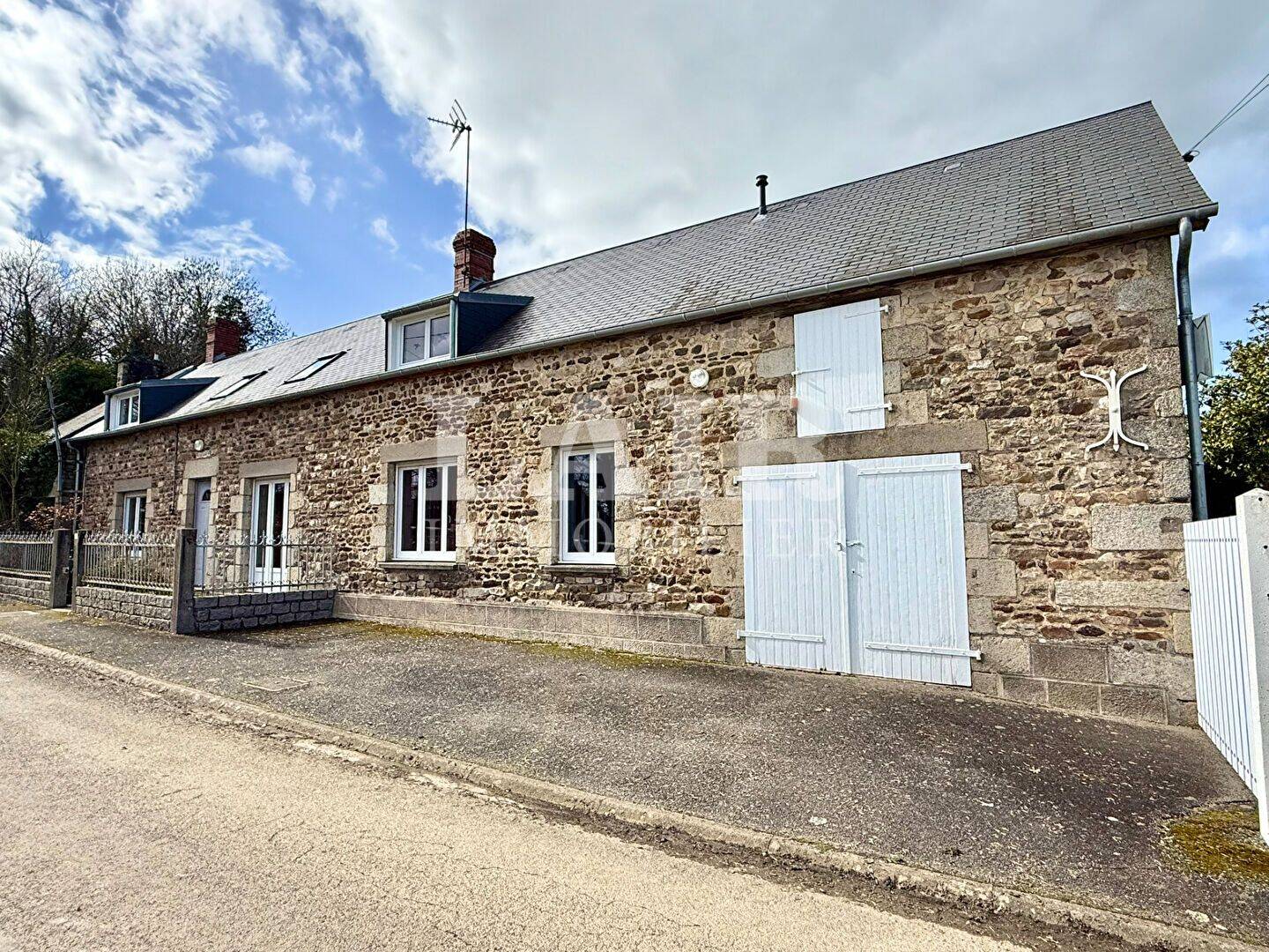 Maison 6 pièces 140 m² · à Carrouges · 140 m² · 168 800 €