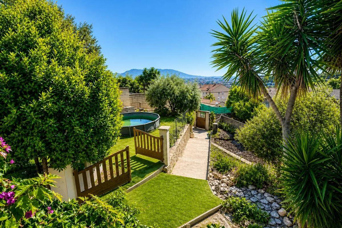 Maison 3 pièces 112 m² · à La Seyne-sur-Mer · 112 m² · 467 000 €