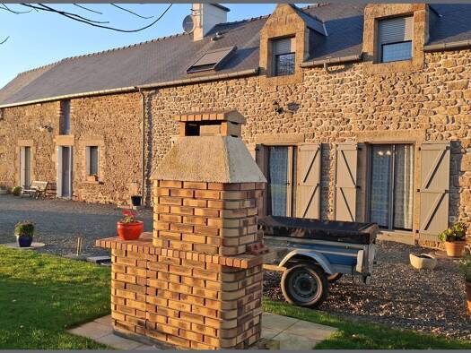 Ferme à vendre 405 000 € 5 pièces 3 chambres 140 m² 11 993 m² de terrain Noyal-sous-Bazouges 35560