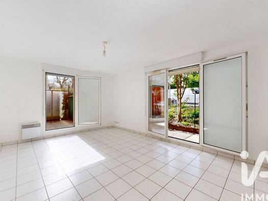 Appartement à vendre 210 000 € 3 pièces 2 chambres 68 m² RDC/2 La Terrasse Toulouse 31500