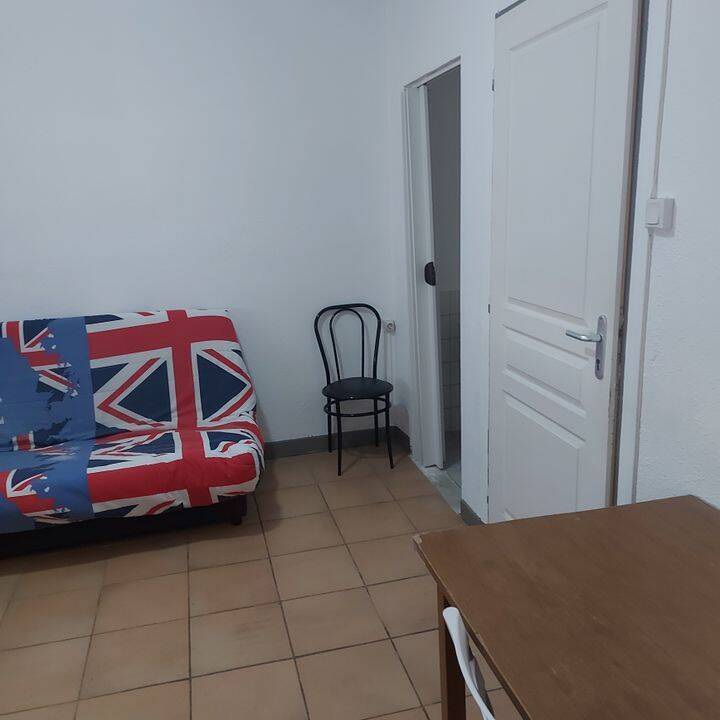 Appartement 1 pièce 24 m² · à Saint-Martin-d'Hères · 24 m² · 650 €