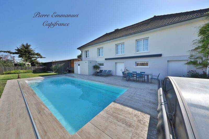 Maison 10 pièces 260 m² · à Saint-Ambreuil · 260 m² · 439 000 €